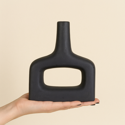 Obsidian Loop – Modern Sculptural Vase