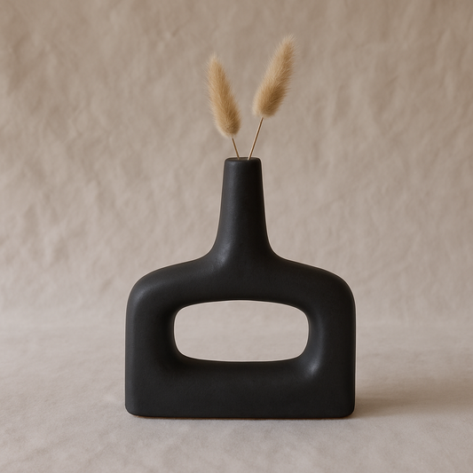 Obsidian Loop – Modern Sculptural Vase