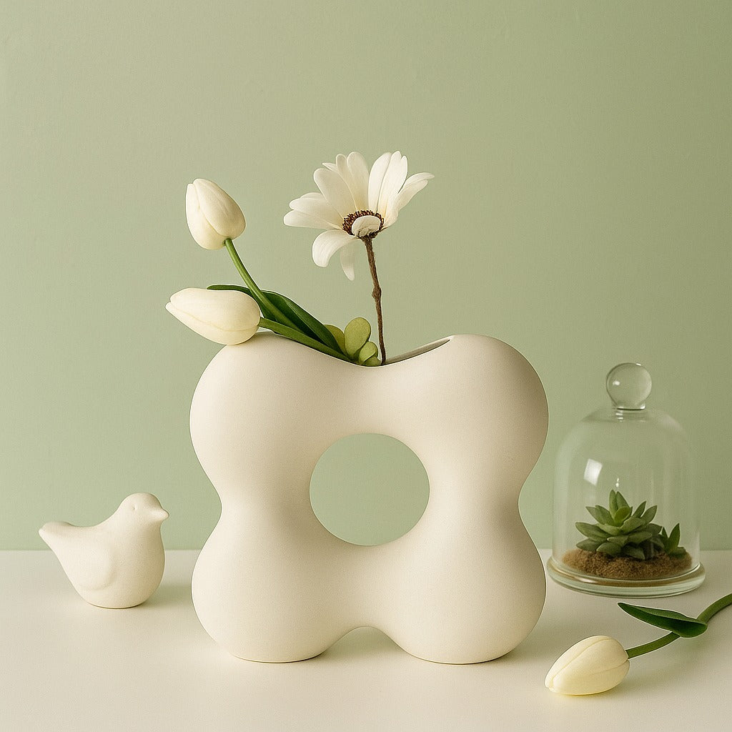 Foma Loop Ceramic Vase
